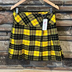 Tartanista McLeod Lewis Yellow and Black Plaid Pleated 20" Skirt with Buckles